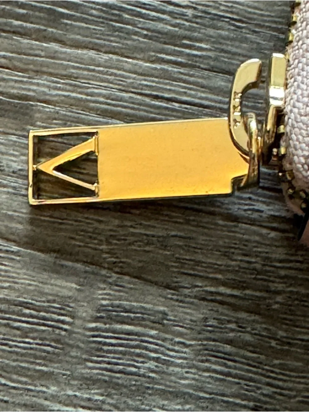 The Victoria Small Wallet By Victoria’s Secret Blush Sand Crocodile Embossed - Picture 7 of 9